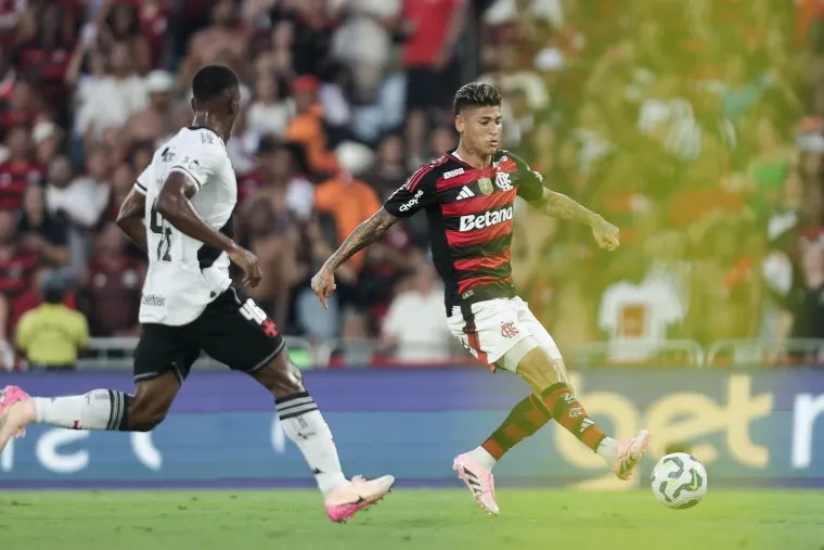 FLAMENGO E VASCO FICAM NO EMPATE