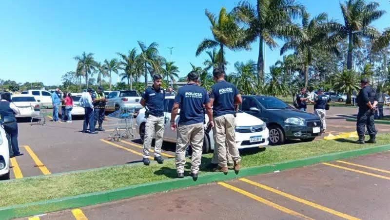 Catarinense é executado com 16 tiros em estacionamento no Paraguai