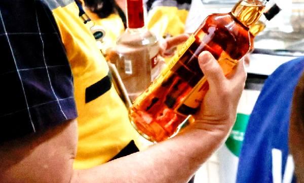 Cocal do Sul no alvo da Polícia Federal: fábrica clandestina com bebidas mortais é descoberta em operação nacional