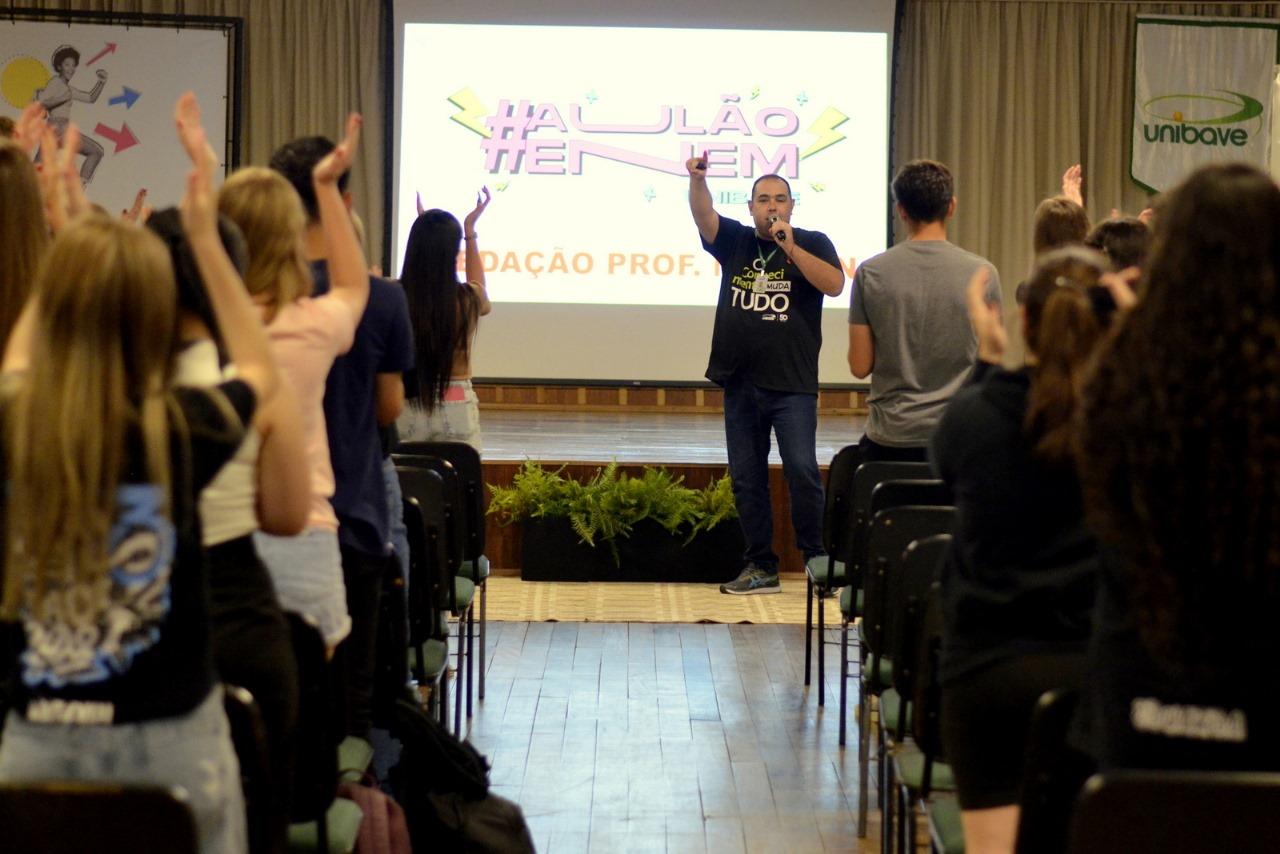 Unibave oferece semana de aulões preparatórios gratuitos para o Enem