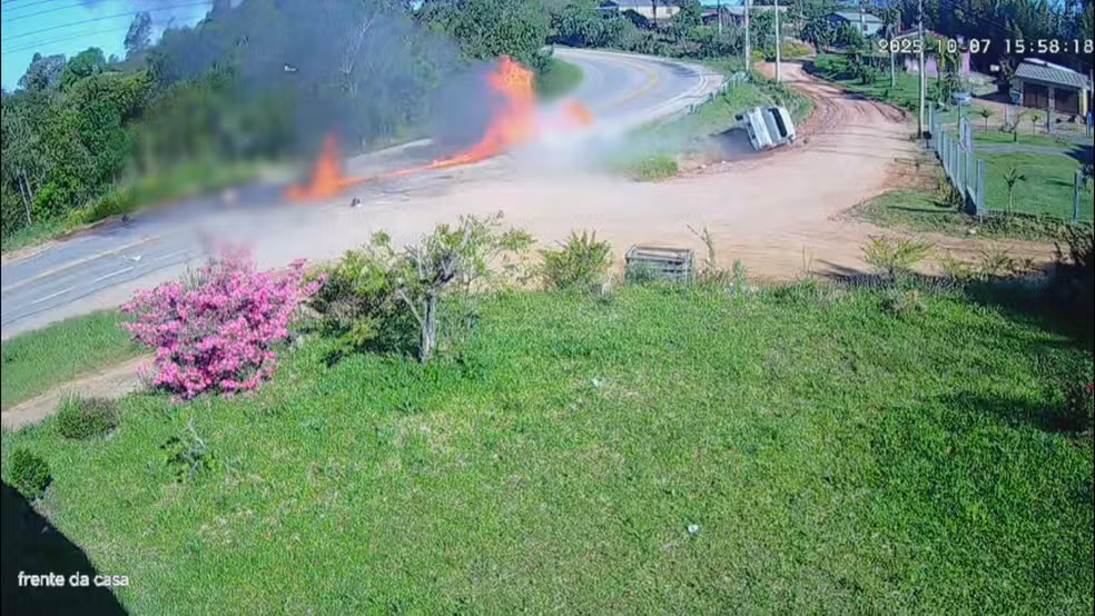VÍDEO: Acidente Grave em Curva Perigosa Deixa Vítima Fatal em Chuvisca (RS)