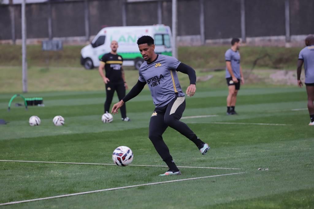 Reapresentação após o empate em Araraquara