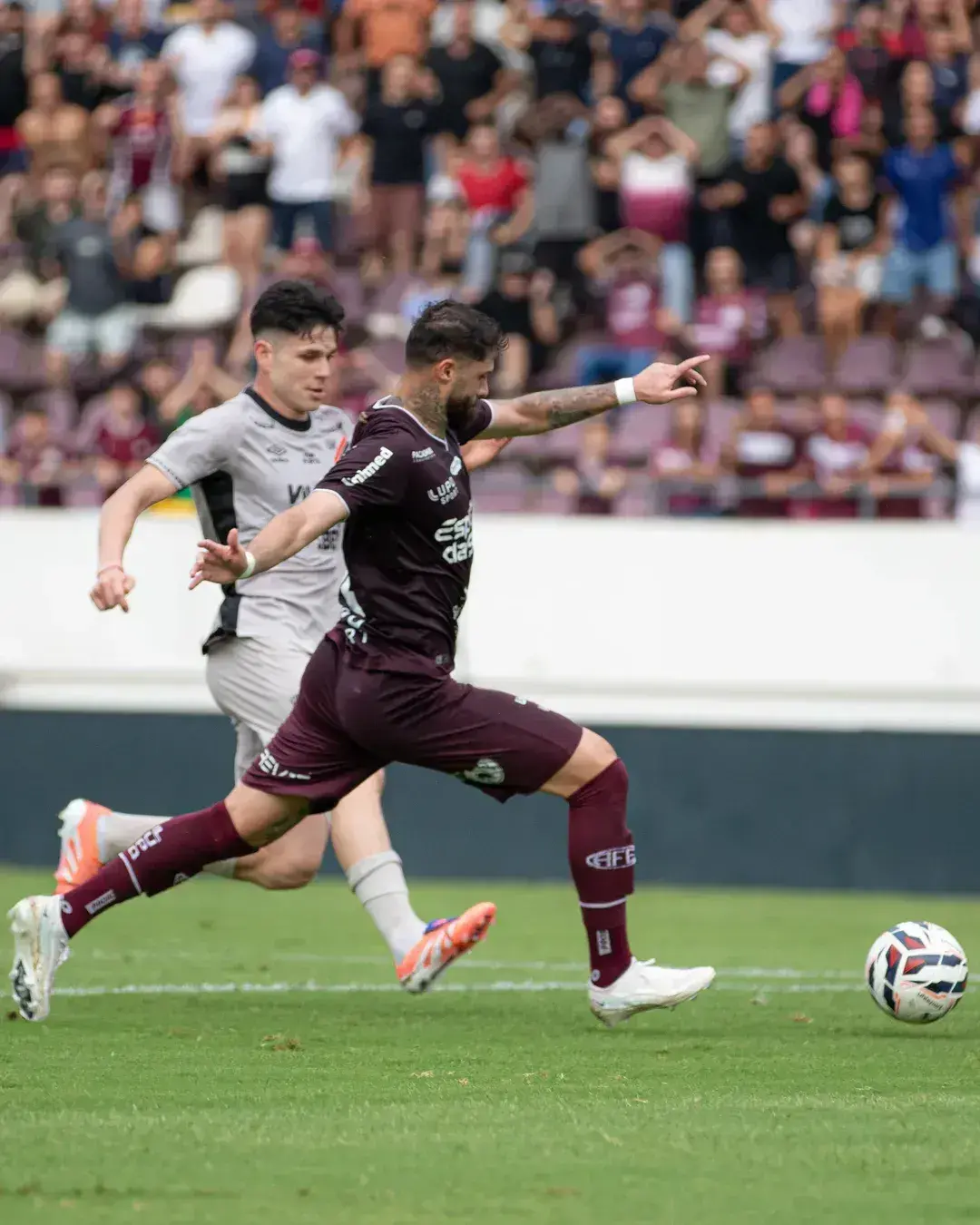 Série B: Atlético-PR adia definição do título para última rodada