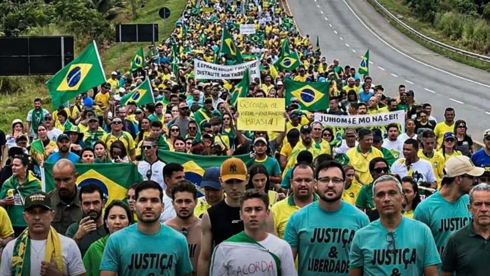 A Caminhada da Liberdade, liderada pelo deputado federal Nikolas Ferreira, marca um momento importante no atual cenário político do Brasil.