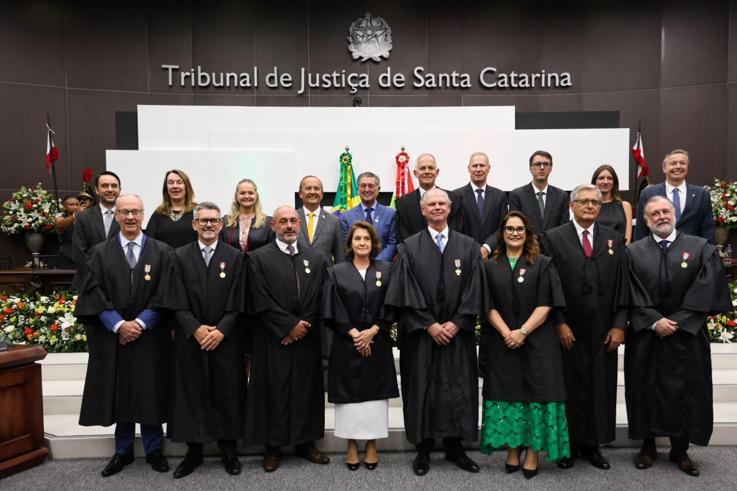 Governador prestigia posse dos novos dirigentes do Tribunal de Justiça de Santa Catarina