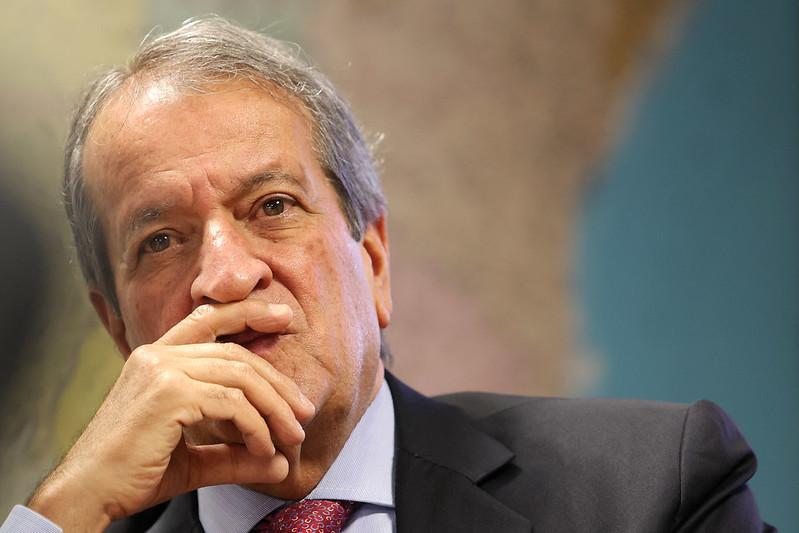 Valdemar oferece a Caroline de Toni a vaga de vice que Jorginho acertou com Adriano Silva