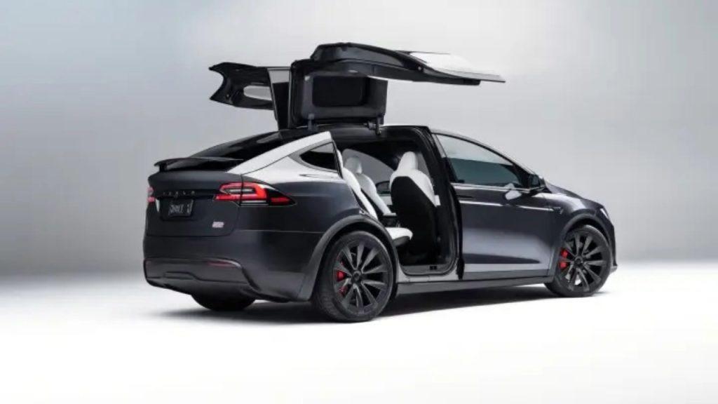 Araranguaense é o primeiro brasileiro a consertar uma bateria Tesla