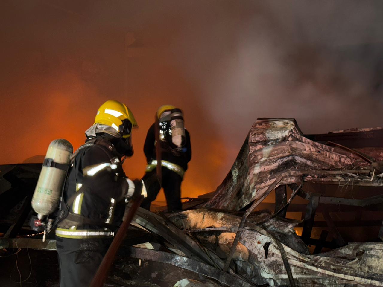  Incêndio de grande proporção atinge indústria em Santa Rosa do Sul