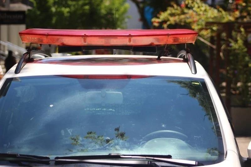 Mulher é amarrada e mantida em cárcere privado pelo companheiro