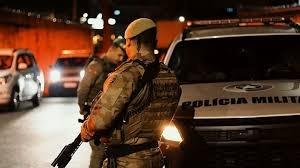 Mulher invade encontro familiar e agride ex-companheiro