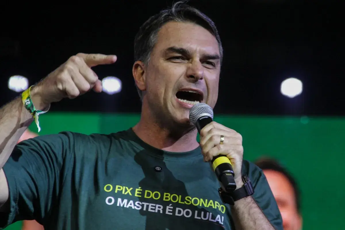 Áudios vazados de Flávio Bolsonaro provocam terremoto político em Santa Catarina e aumentam pressão sobre Jorginho Mello