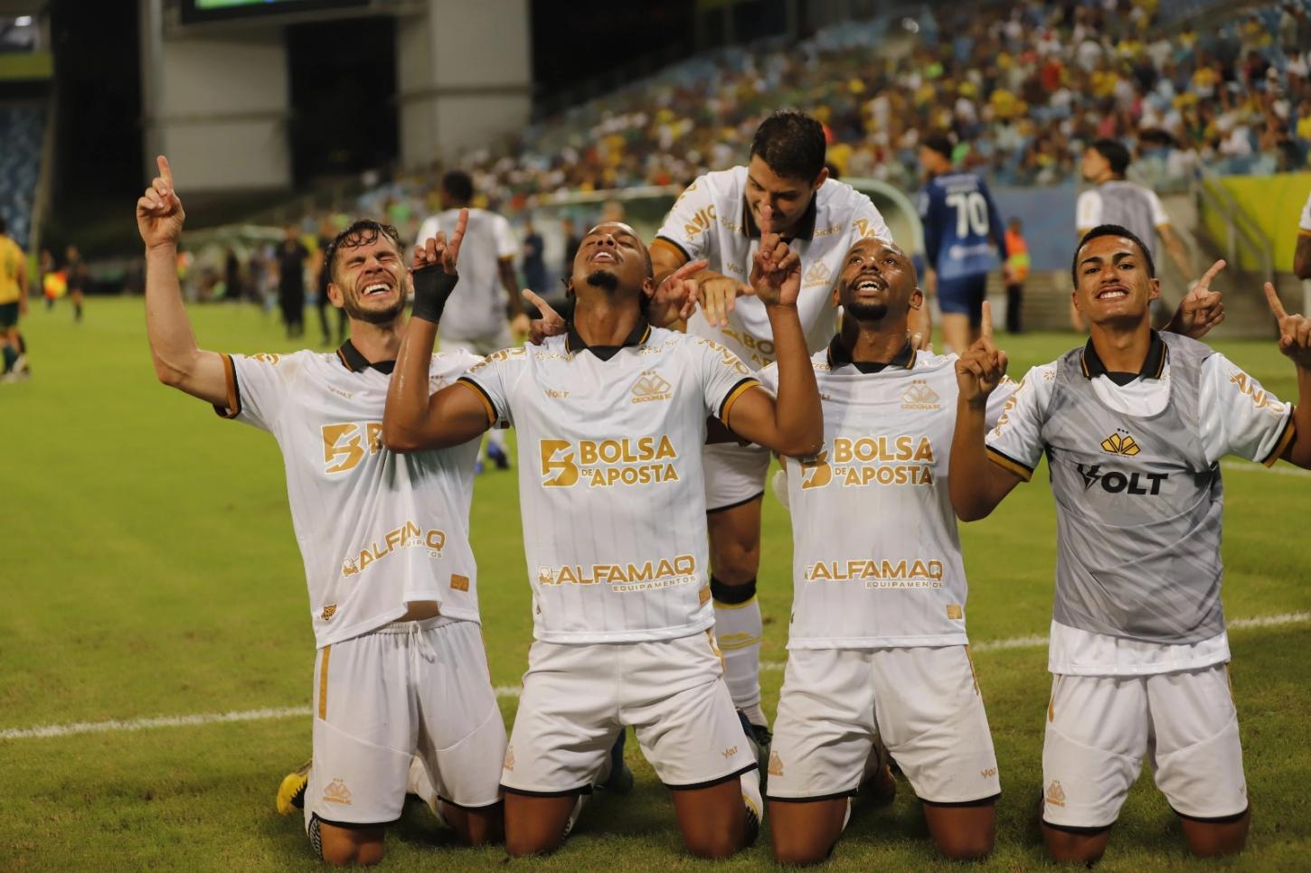 Baptista comemora empate com o Cuiabá: 'Fomos premiados pela luta'