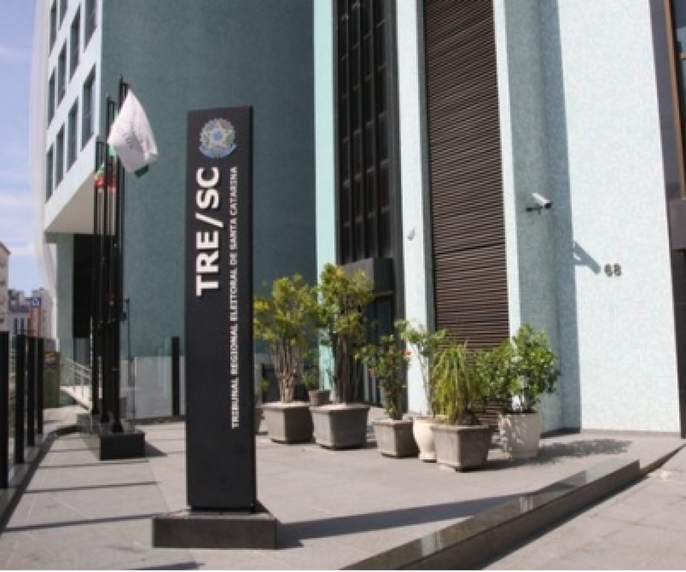 TRE-SC suspende pesquisa do Instituto Mapa por irregularidades no registro