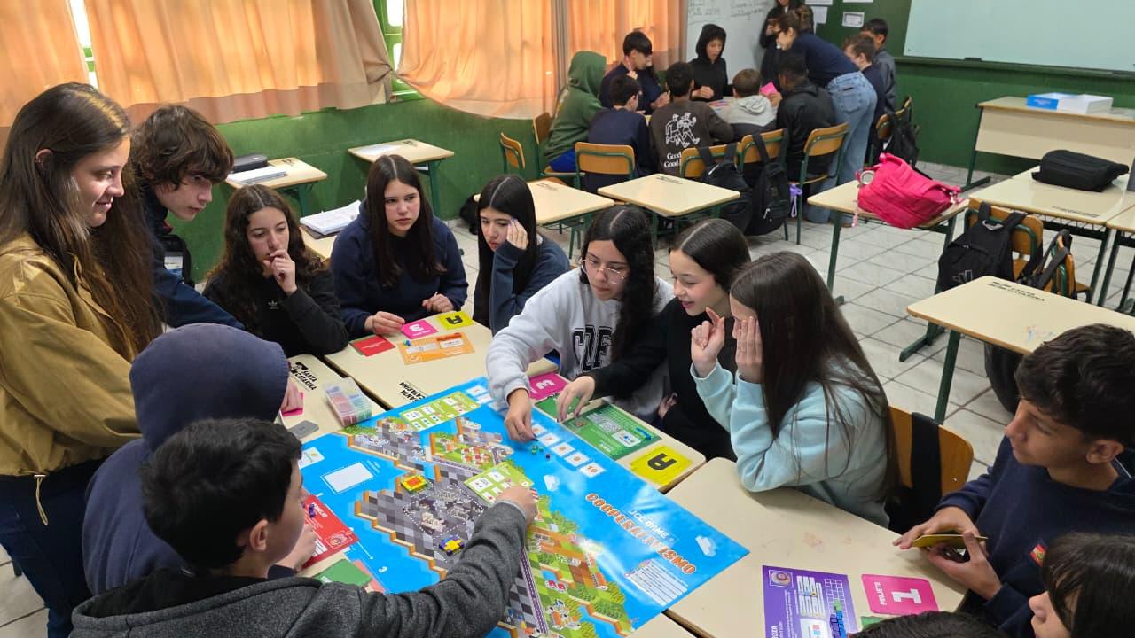 Coopercocal leva programa Jovens Cooperativistas para dentro das escolas em novo formato de Games