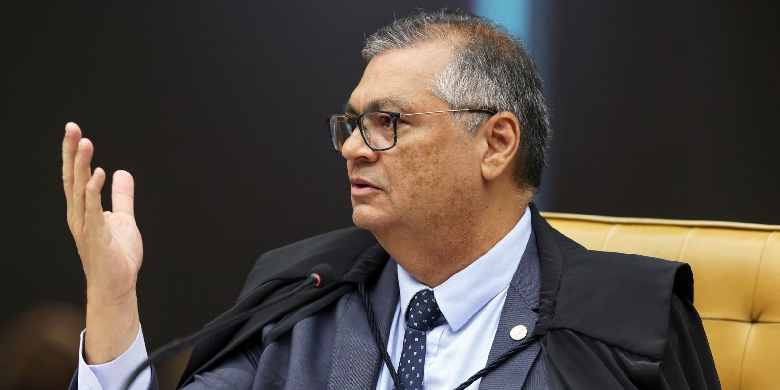 Dino determina fim do sigilo de investigações sobre o filme Dark Horse