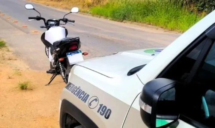 ADOLESCENTE É APREENDIDO COM MOTO FURTADA EM BRAÇO DO NORTE