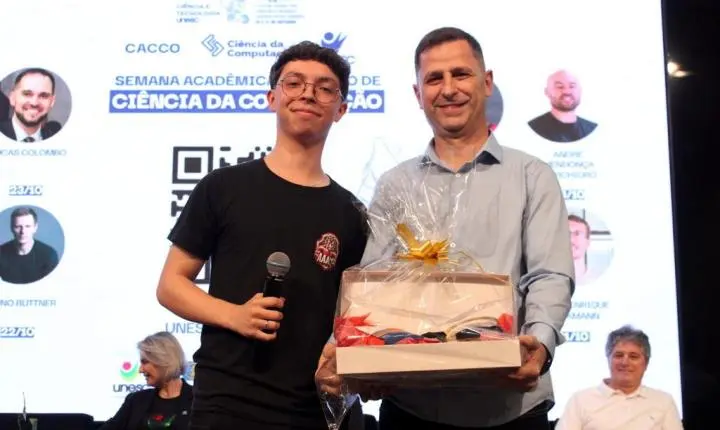 Agentes inteligentes e relações humanas marcam a abertura da Semana Acadêmica de Ciência da Computação da Unesc