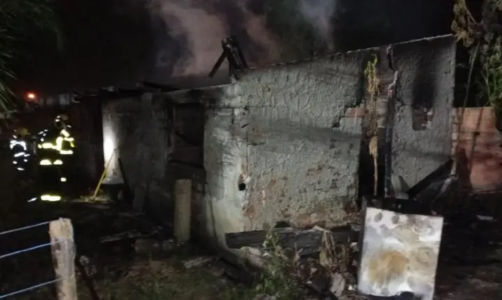 CASA PEGA FOGO EM COCAL DO SUL