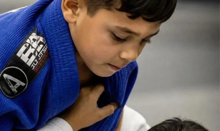 Cocal do Sul inicia jiu-jitsu inclusivo para crianças neurodivergentes