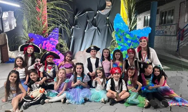 Colégio Unibave realiza terceira edição da “Noite Encantada”