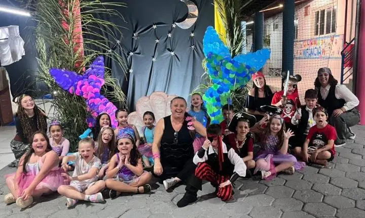 Colégio Unibave realiza terceira edição da “Noite Encantada”