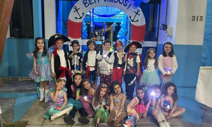 Colégio Unibave realiza terceira edição da “Noite Encantada”