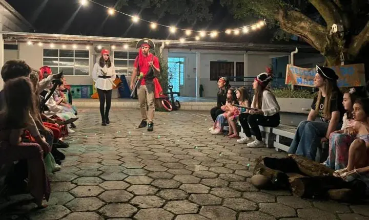 Colégio Unibave realiza terceira edição da “Noite Encantada”