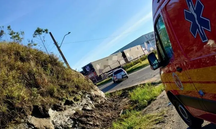 Colisão entre motovicleta e Veículo