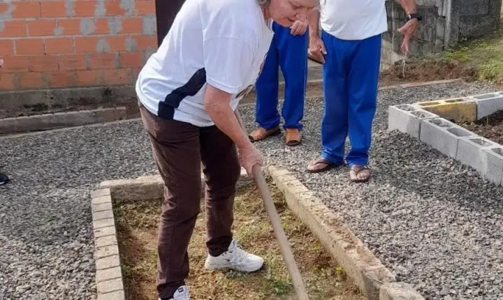 Do plantio à mesa: horta da APAE de Cocal do Sul incentiva sustentabilidade e autonomia aos alunos