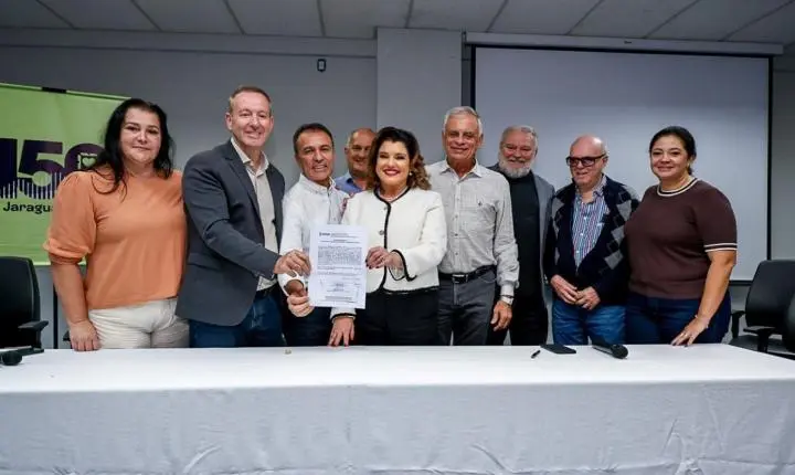 Governo do Estado assina ordem de serviço para construção de ponte que unirá Jaraguá do Sul e Schroeder