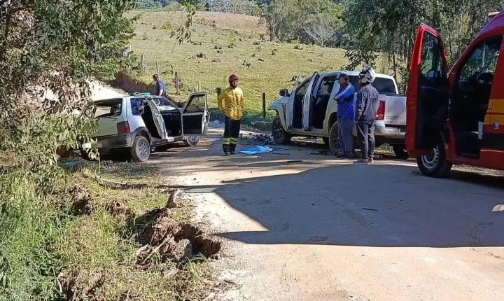 Motorista morre após grave acidente entre carro e caminhonete em Cocal do Sul