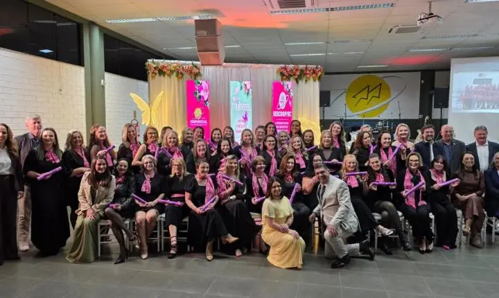 Programa Mulheres Cooperativistas forma 39 mulheres em noite de celebração na Coopercocal