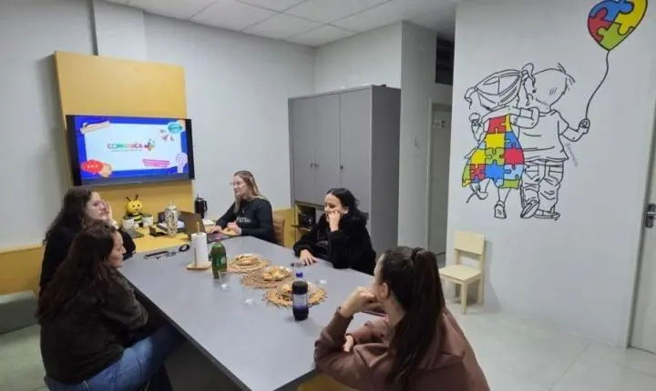 Projeto do Centro Coopercocal Inclusiva ajuda famílias a encontrarem novos caminhos para a comunicação