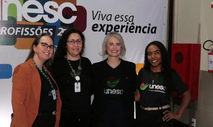 Reitora em exercício da Unesc palestra para mais de 2 mil jovens no Dia Nacional da Juventude