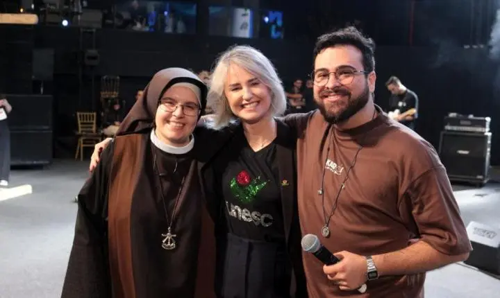 Reitora em exercício da Unesc palestra para mais de 2 mil jovens no Dia Nacional da Juventude