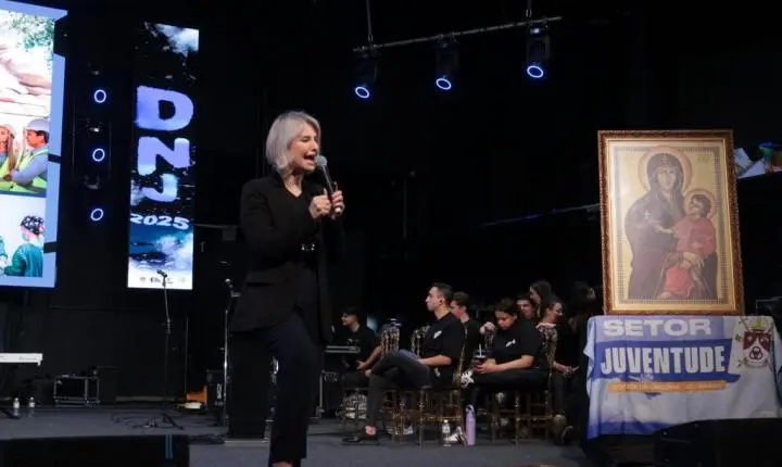 Reitora em exercício da Unesc palestra para mais de 2 mil jovens no Dia Nacional da Juventude