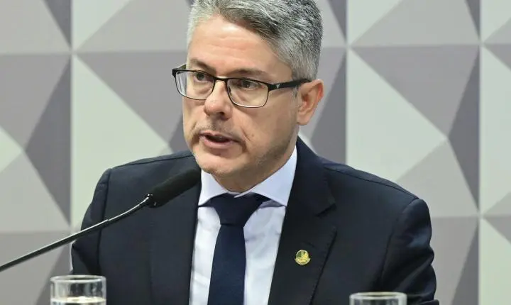 Relatório da CPI do Crime conecta facções com sistema financeiro