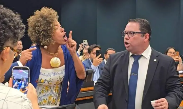 Sessão da Câmara termina em confusão após operação mais letal da história do Rio de Janeiro