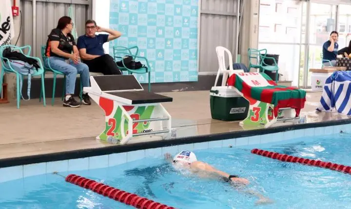 Superação e espírito de equipe marcam o 13º Desafio 24 Horas de Natação da Unesc