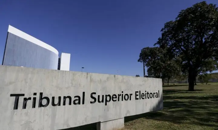 TSE manda suspender site que oferece criptomoedas por apoio a Flávio